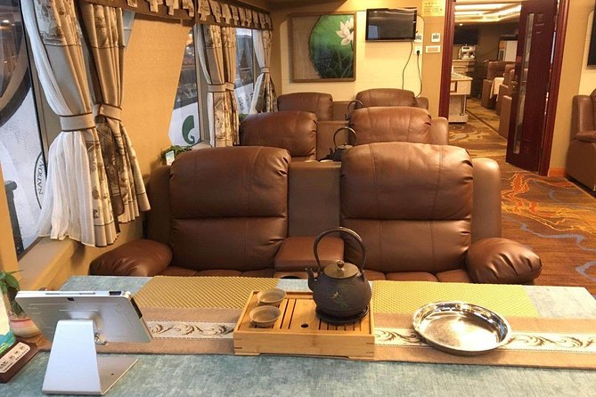 1 Day Relaxing Li River Cruise Private Tour with the 4 Star Luxury Boat VIP Room - Guilin-to-Yangshuo: The Li River Route That Makes the Hills Look Real