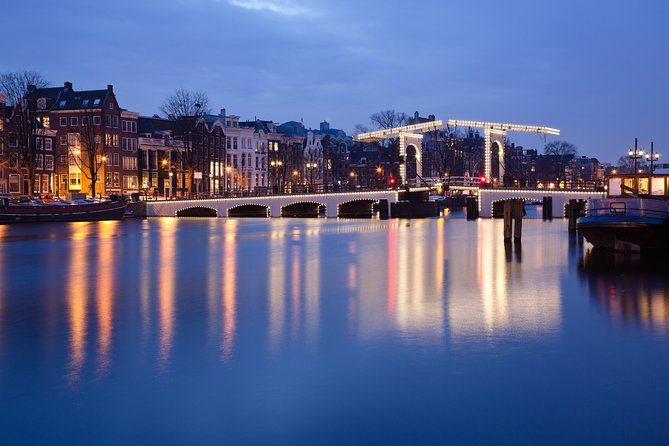 1-Hour Amsterdam Evening Canal Cruise - The boat setup: seats, glass, and how to think about visibility