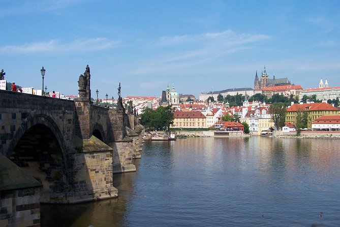 1 hour Prague Panoramic Vltava River sightseeing Cruise - The route: Charles Bridge, Prague Castle complex, and Kampa Island views