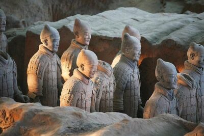 16-Day Private China Essence Tour with Yangtze River Cruise - Beijing days: Tiananmen, palaces, temples, and a Great Wall with cable car