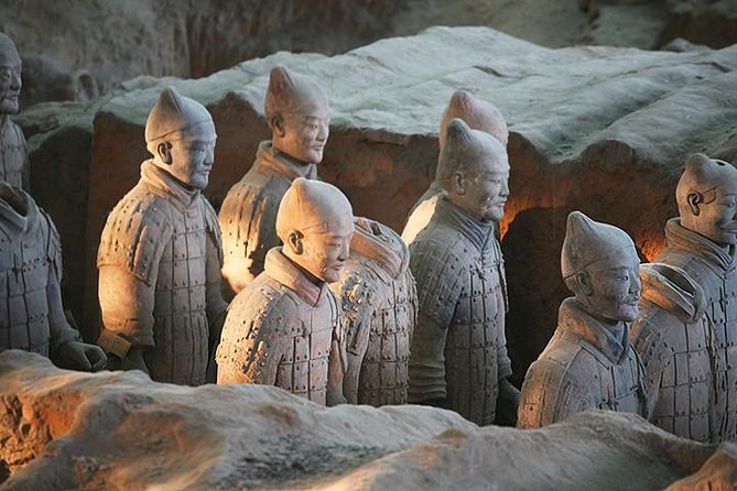 16-Day Private China Essence Tour with Yangtze River Cruise - Beijing days: Tiananmen, palaces, temples, and a Great Wall with cable car