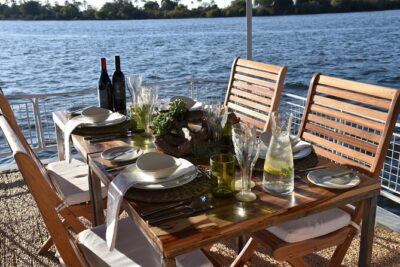 2-Hour Zambezi River Cruise Tour with Lunch and Pick Up - Lunch on the water: how a three-course meal changes your day