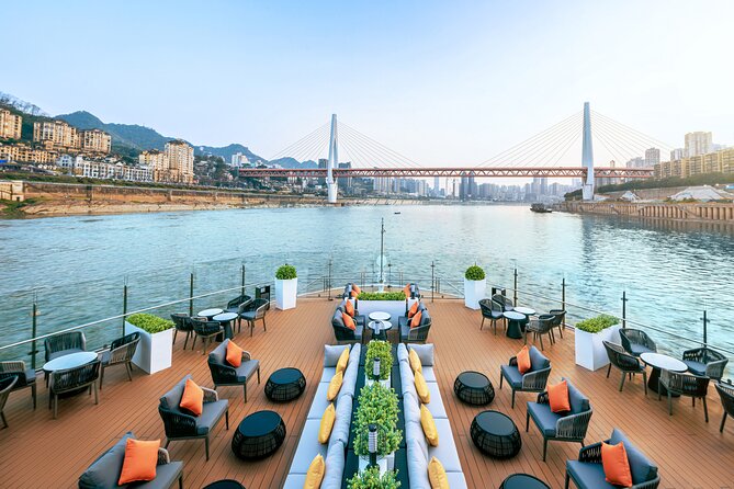 4D3N Yangtze River Cruise: Chongqing to Yichang by Century Cruise - Day 3: Qutang and Wu Gorges views plus Shennv Stream