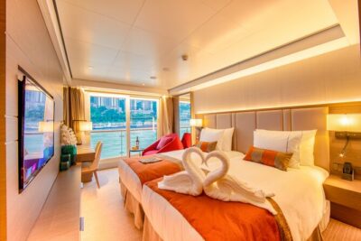 4D3N Yangtze River Cruise: Chongqing to Yichang by Century Cruise - Day 1 in Chongqing: Chaotianmen Pier and your first night on the river