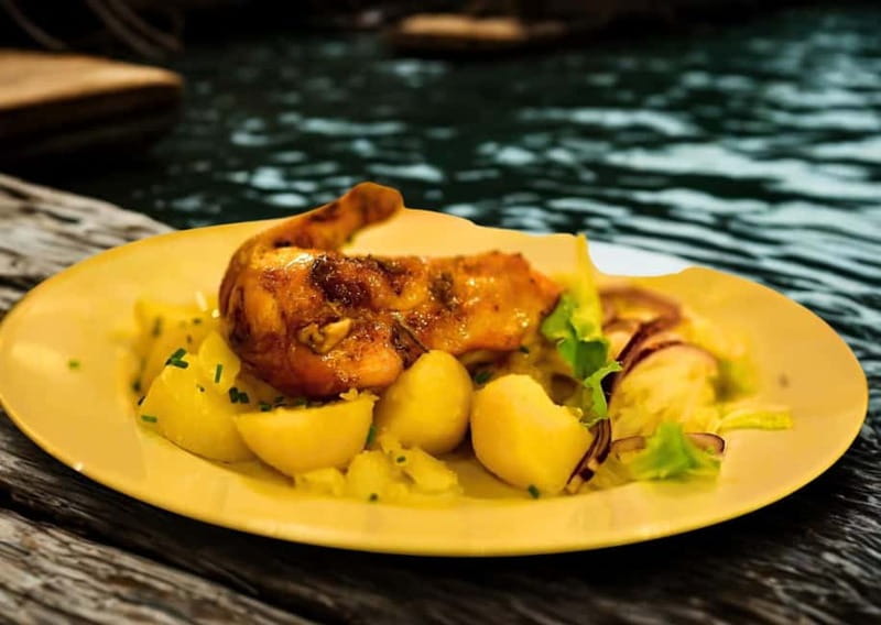5h All-in SUMMER Tour River Cruise, Castle, Lunch & Treats☀️ - Getting your bearings at Svornosti Square and St. Vitus Church