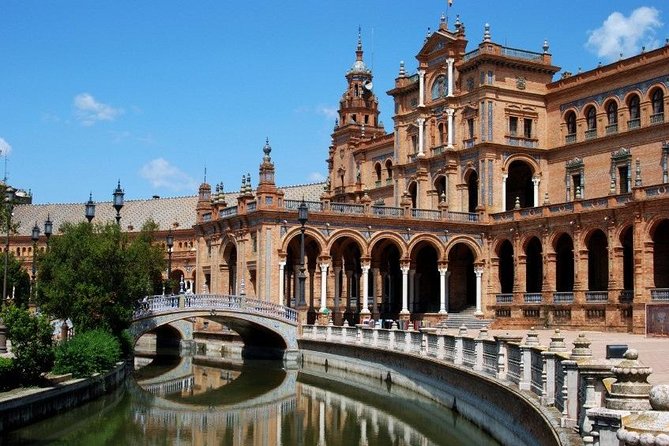 Alcazar, Cathedral, Santa Cruz Quarter, Bullring and River Cruise Tour in Seville - How This 9-Hour Seville Tour Fits Your Day