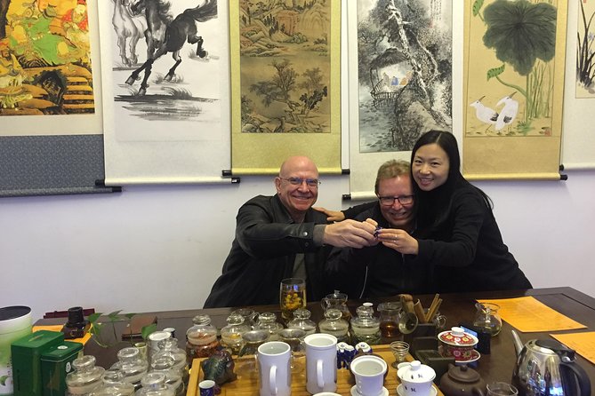 All-Inclusive Private Day Tour: Best Shanghai w/ River Cruise - Lunch at a Century-Old Restaurant: Where the Tour Really Feeds You