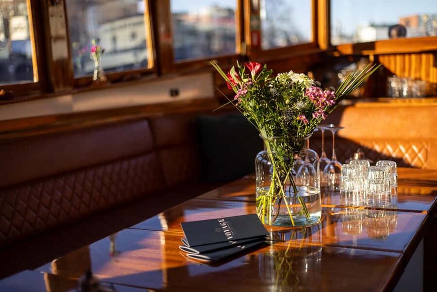 Amsterdam: 1.5-Hour High-End Morning Breakfast Canal Cruise - The 1.5-Hour Morning Flow: What You’ll Do On the Boat