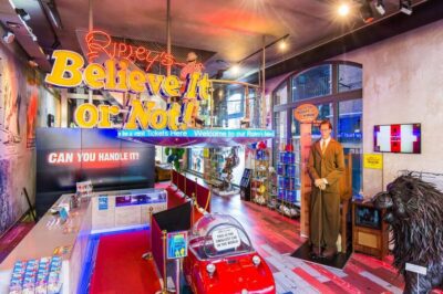 Amsterdam 1-Hour Canal Cruise and Ripley’s Believe it or Not - Choosing your cruise departure point near Central, Anne Frank House, Leidseplein, or the Rijksmuseum