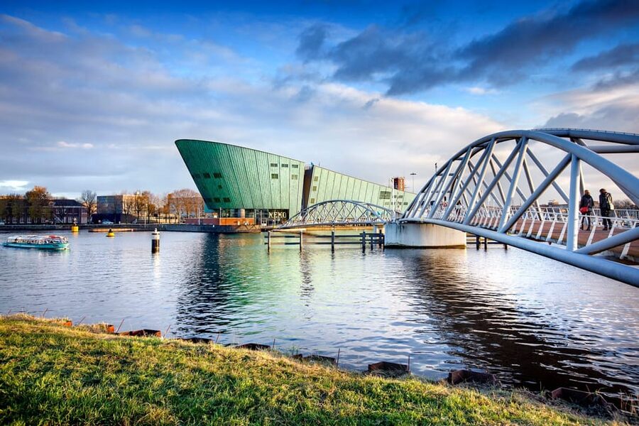 Amsterdam: 1-Hour Canal Cruise & NEMO Science Museum - Key highlights to look for