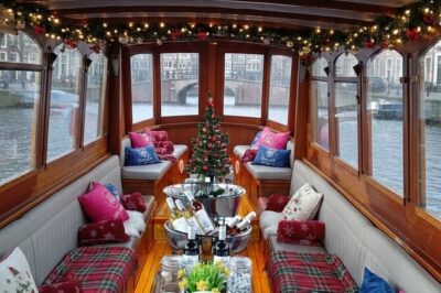 Amsterdam 1-Hour Canal Cruise With Live Guide - Price and Value for a $26.59, 1-Hour City-View Reset