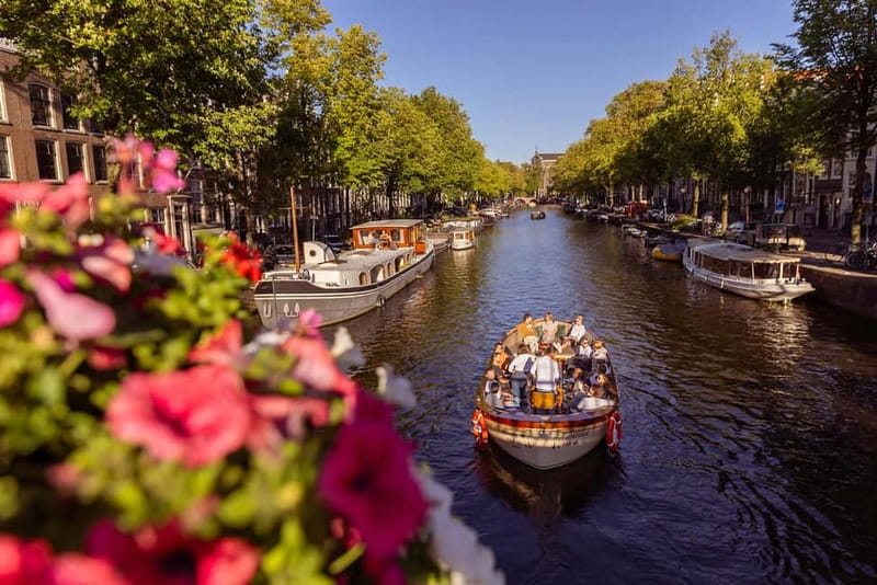 Amsterdam: 2-Hour Luxury Canal Cruise with Snacks & Drinks - A slow-luxury canal reset on Keizersgracht