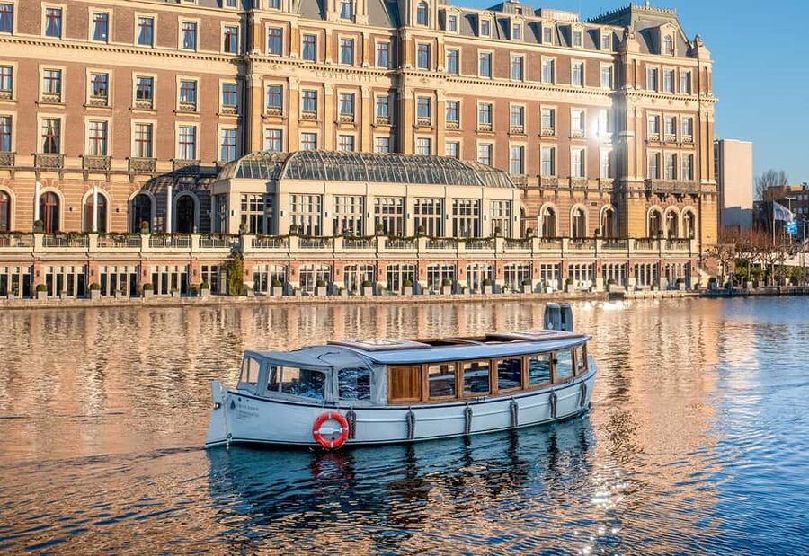 Amsterdam: 2-Hour Luxury Canal Cruise with Snacks & Drinks - Price and what you truly get for $35