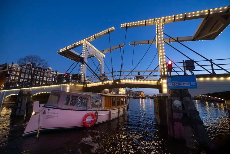 Amsterdam: 2-Hour Luxury Canal Cruise with Snacks & Drinks - Routes that sometimes flex: ask for your must-see