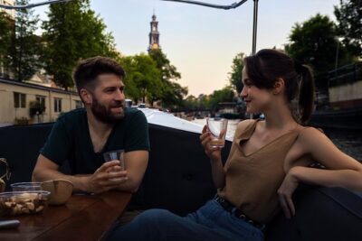 Amsterdam: 60-Minute Guided Private Canal Cruise with Drinks - Jordaan canal glide: the quieter side of Amsterdam