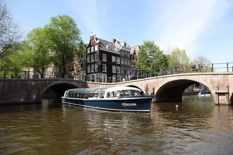 Amsterdam: 75 Minute City Canal Cruise with Audio Guide - A 75-minute canal cruise that covers the real Amsterdam