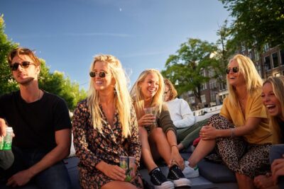 Amsterdam All-Inclusive 90-Minutes Heated Cruise by Captain Jack - Boarding tips: arrive early, expect a step, and plan for window visibility