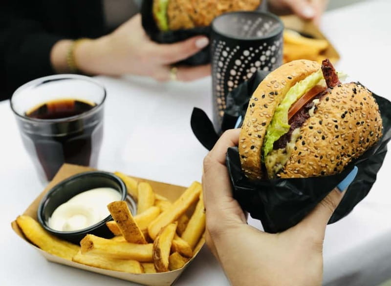 Amsterdam: Burger Cruise - Burgerbar & Canal Cruise - Key things that make this Burger Cruise worth your time