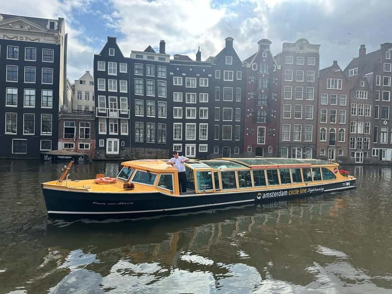 Amsterdam: Burger Cruise - Burgerbar & Canal Cruise - Amsterdam Centraal Station and Noorderkerk: city landmarks, no guesswork