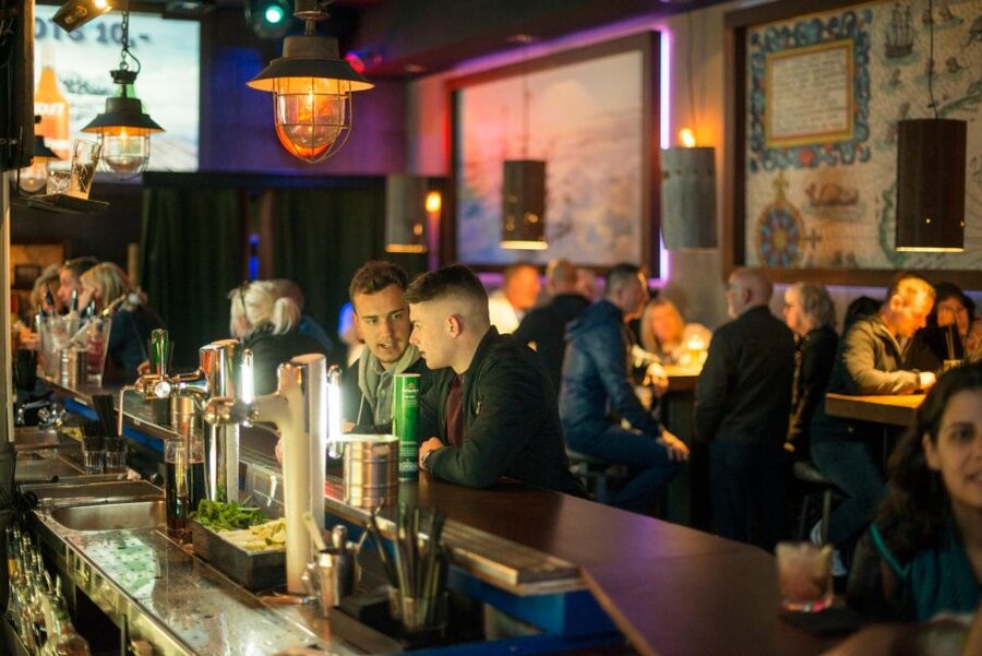 Amsterdam: Canal Cruise and Entrance to Xtracold Icebar - Who should book this combo (and who should skip it)