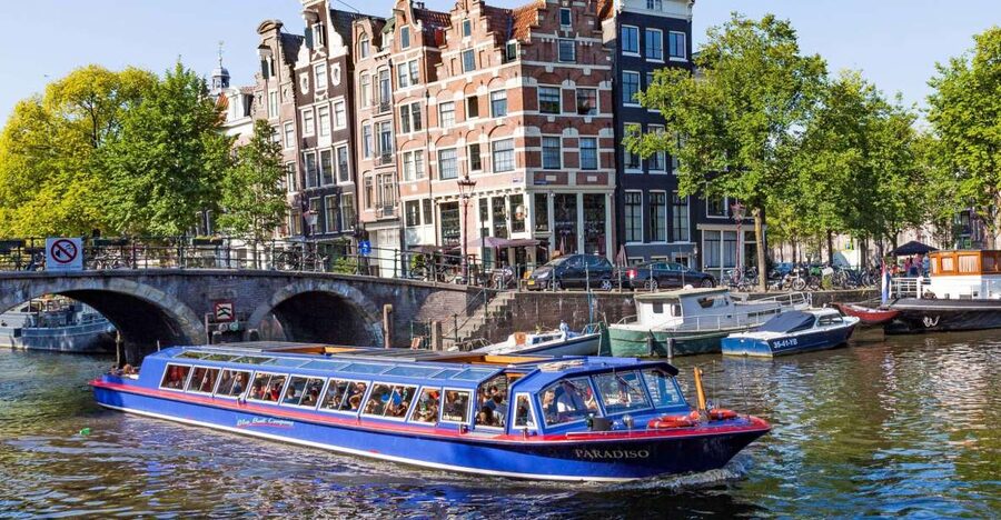 Amsterdam: Canal Cruise and Jewish Cultural Quarter Tickets - The Portuguese Synagogue: Architecture With Weight