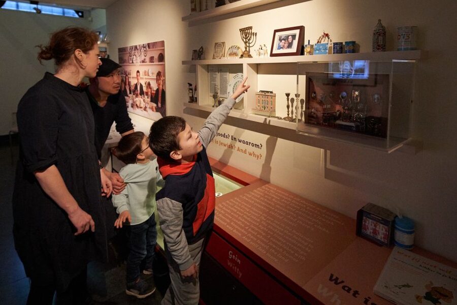 Amsterdam: Canal Cruise and Jewish Cultural Quarter Tickets - Why the Jewish Cultural Quarter Portion Is Worth Your Time