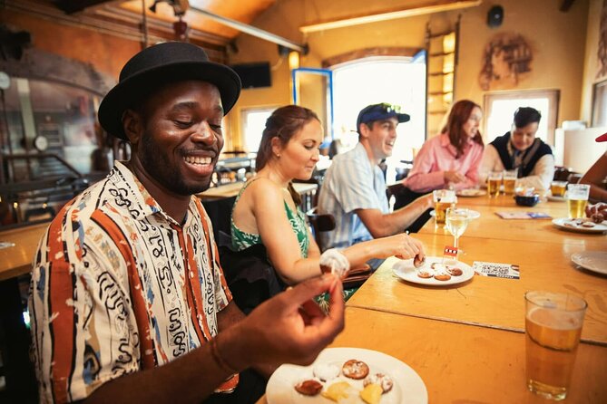 Amsterdam Canal Cruise and local Food Tour - Lesser-Known Backstreets and a Cozy Final Café