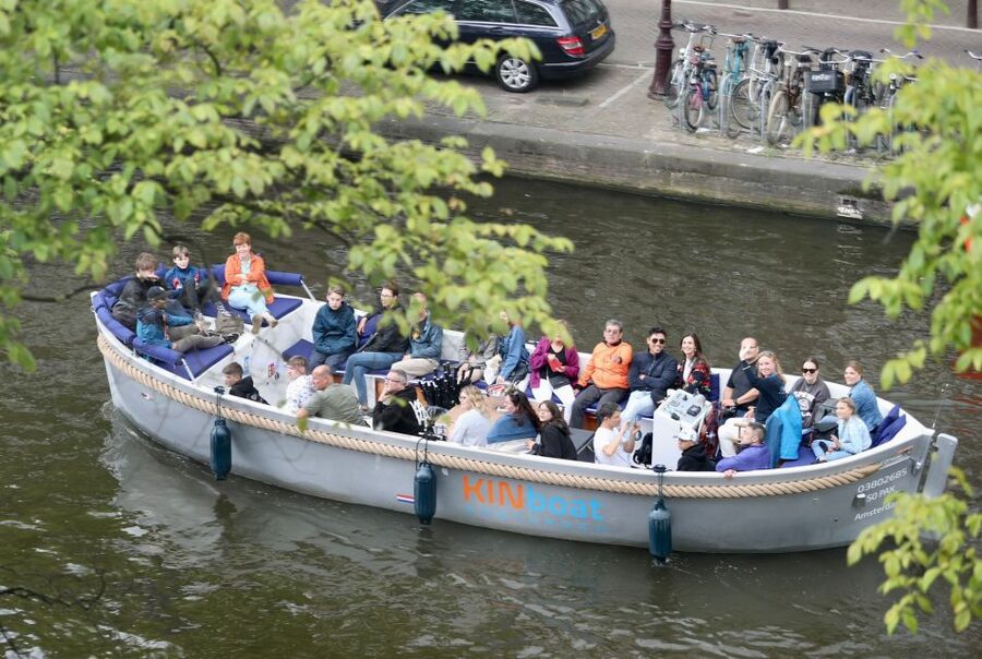 Amsterdam: Canal Cruise in Open Boat with Drink Option - Drinks onboard and the real value of $22