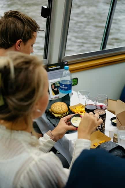 Amsterdam canal cruise with culinary burger or cheese & wine - Food Timing and How It Fits the Cruise Pace