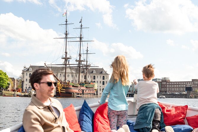 Amsterdam Canal Cruise with Live Guide - Central Station - Quick logistics you’ll care about on the day