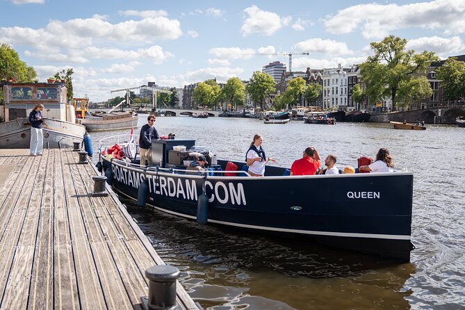 Amsterdam Canal Cruise with Live guide & Two drinks - Central St. - A 1-Hour Amsterdam Canal Cruise From Central St. That Actually Fits a Busy Day