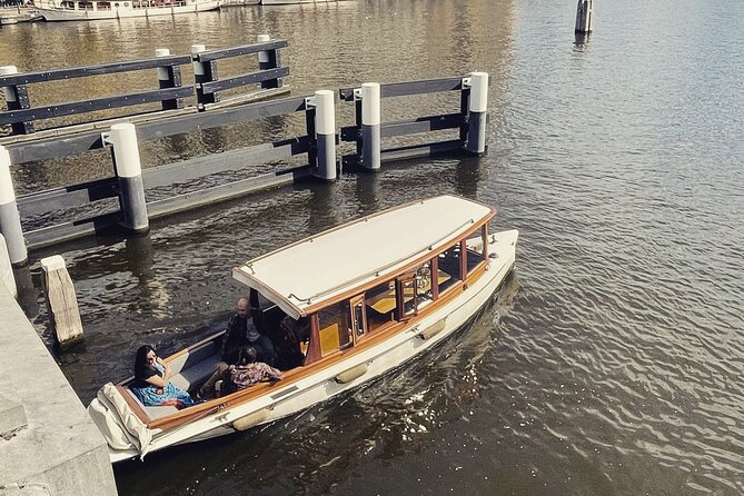 Amsterdam Champagne Private Canal Cruise - Who this cruise fits best