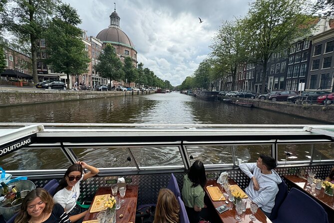 Amsterdam Cheese and Wine Canal Cruise - Prinsengracht’s “modest” character: from upper class to working neighborhoods
