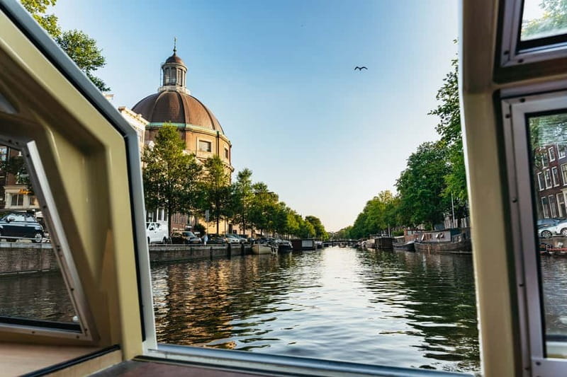 Amsterdam: City Centre Canal Cruise & Free Flower Cocktail - How the Flower Cocktail Fits In (and What to Expect)