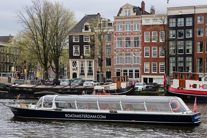Amsterdam Classic Canal Cruise with Live Guide - Key things that make this canal cruise work so well