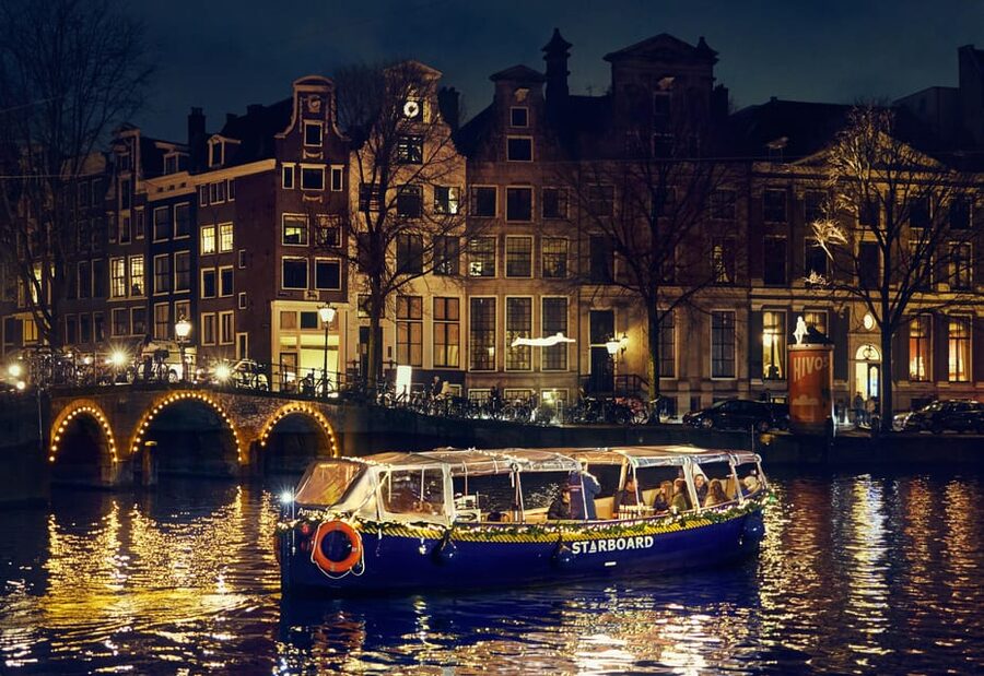Amsterdam: Cozy Evening Canal Cruise With Open Bar Option - The route in plain language: what you’ll actually see
