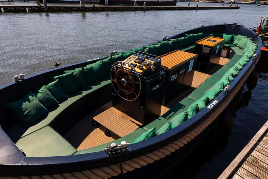 Amsterdam: Guided Open Boat Canal Cruise Including Drink - Drinks onboard: included drink vs the unlimited option