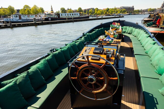 Amsterdam: Guided Open Boat Canal Cruise Unlimited Drinks Option - What Makes This Cruise Worth Your Time