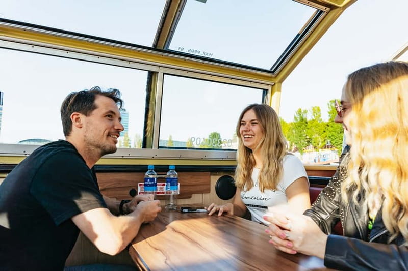 Amsterdam: Heated Canal Cruise Including Audioguide - What to notice: a simple way to read Amsterdam’s canal architecture