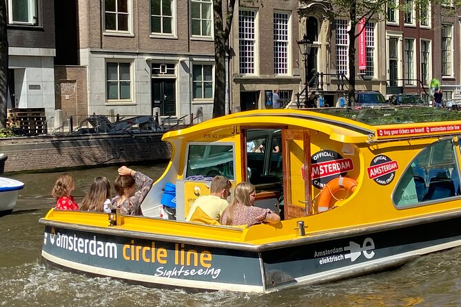 Amsterdam: Historic City Sightseeing Canal Cruise - Houseboat Museum: a rare canal-life perspective