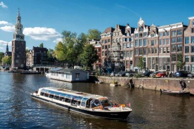Amsterdam: Keukenhof Ticket with Shuttle Bus + Canal Cruise - Keukenhof Gardens: 32 Hectares of Flowers on Your Clock