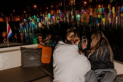 Amsterdam Light Festival: Canal Cruise + Bite & Unlimited Drinks - Canal Night Views on the Light Festival Route