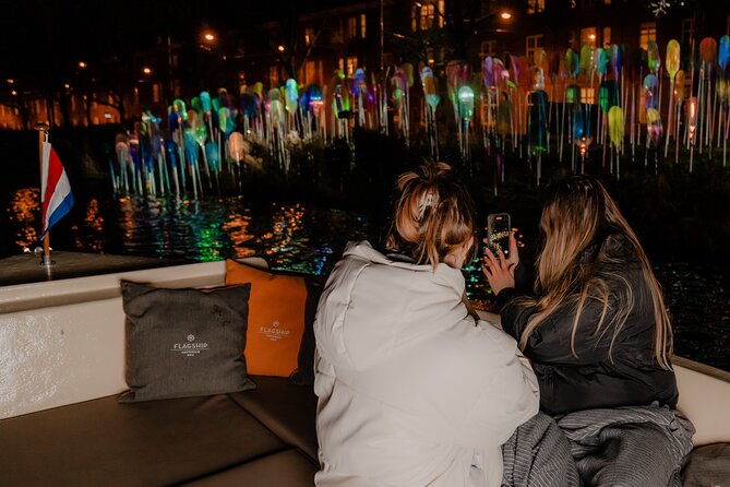 Amsterdam Light Festival: Canal Cruise + Bite & Unlimited Drinks - Canal Night Views on the Light Festival Route