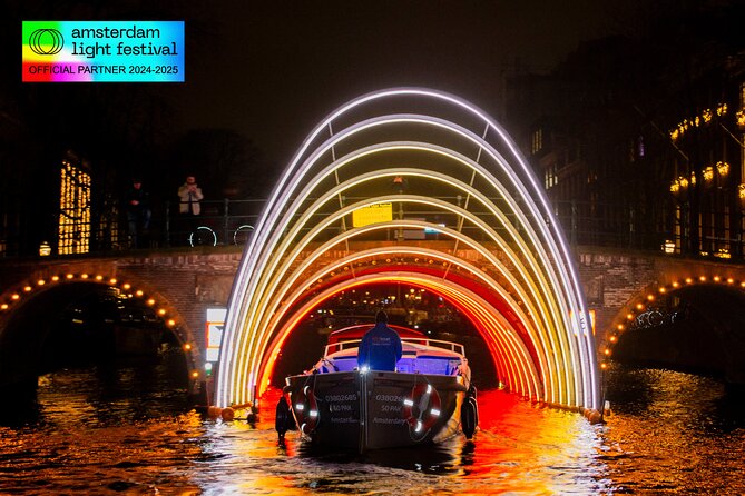 Amsterdam Light Festival Canal Cruise + Unlimited Drinks Option - Inside the Boat: Heating, Commentary, and Photo-Friendly Pace