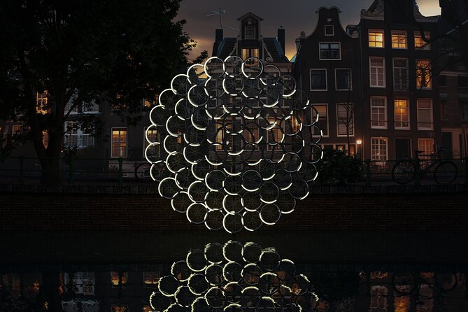 Amsterdam Light Festival Canal Cruise + Unlimited Drinks Option - Meeting at Central Station and Getting Back Easily