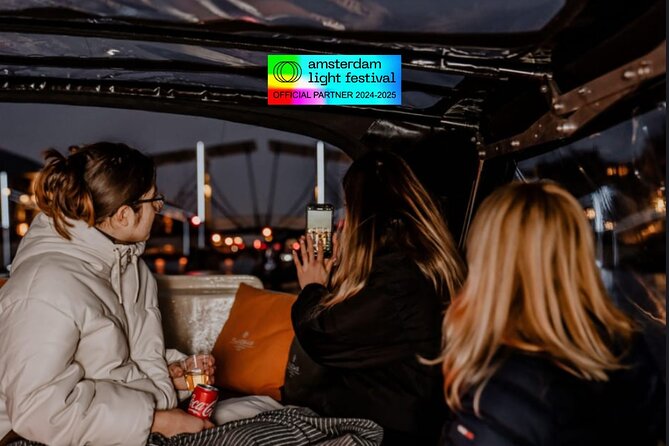 Amsterdam Light Festival: Cruise Unlimited Drinks & Bite option - The Boat Setup: Covered in Rain, Open When the Weather Plays Nice