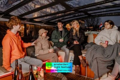 Amsterdam Light Festival: Cruise Unlimited Drinks & Bite option - Meeting at Prins Hendrikkade and Settling In Fast