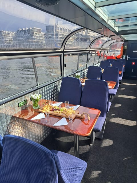 Amsterdam: Luxury Cheese & Wine Canal Cruise - Cheese, Dip, Grapes, Crackers, and How the Pairing Works