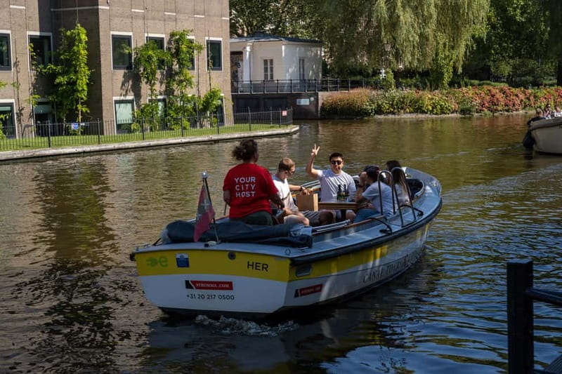 Amsterdam: Open Boat Canal Cruise (with Free Spritz Option) - When It Runs (and When It Might Not)