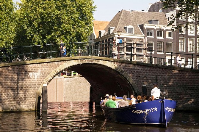 Amsterdam Open Boat Sightseeing Canal Cruise - NEMO and the Museum Zone: Science and Art, Water-Side